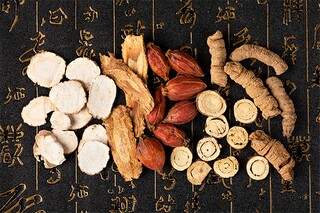 四月你好的文案(四月你好的文案朋友圈)